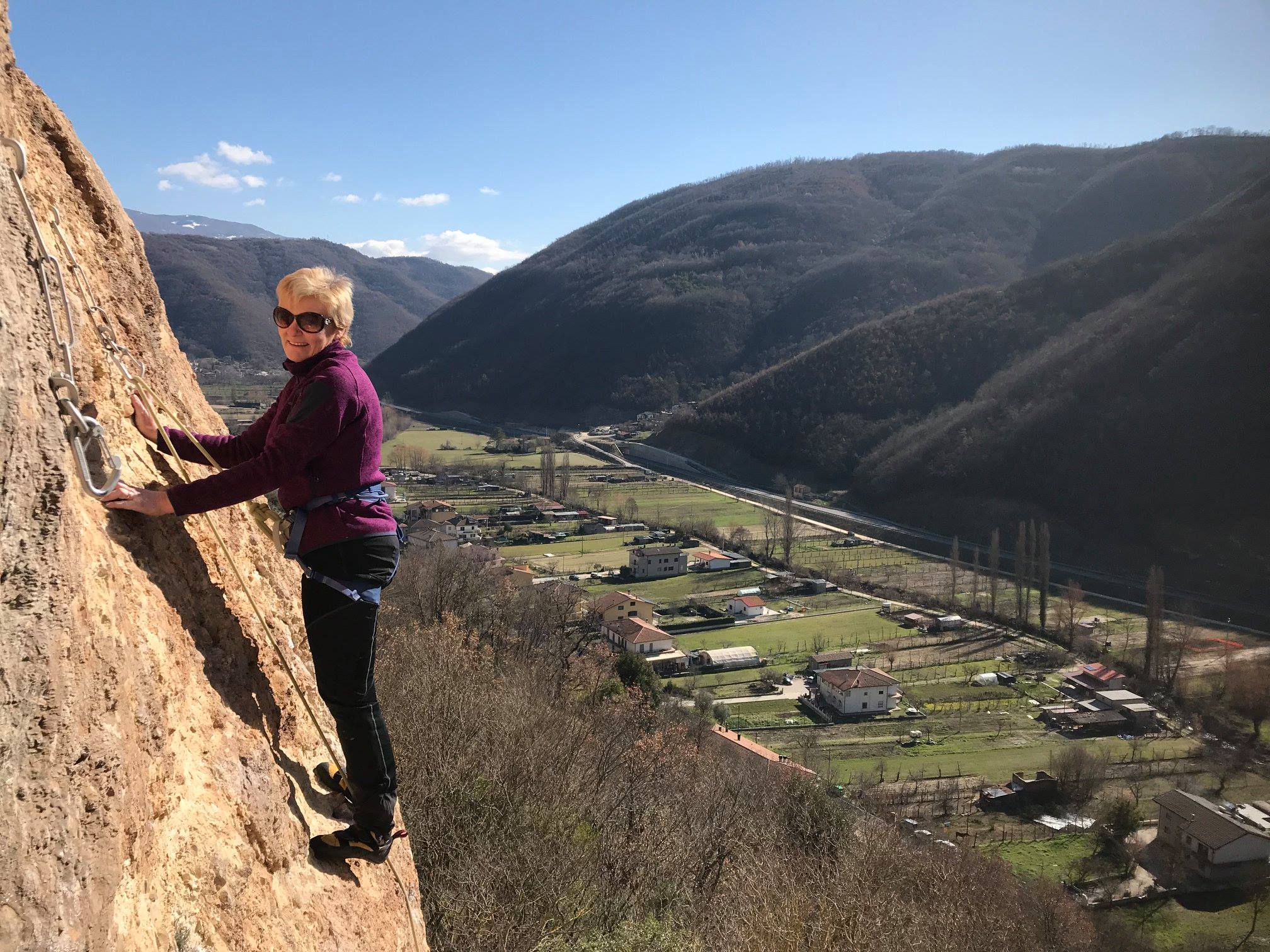 Allieva su parete naturale
